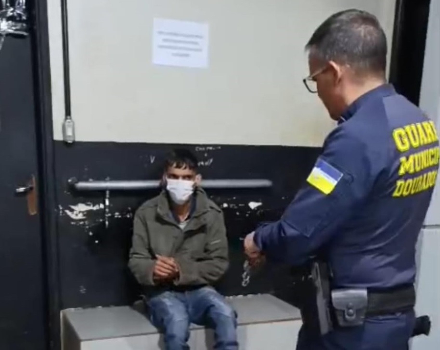 Mãe sai para trabalhar, deixa filho com o padrasto e criança é agredida em Dourados