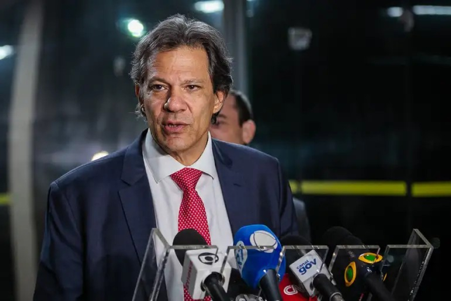 Brasil não deixará mesa de negociação com EUA, diz Haddad