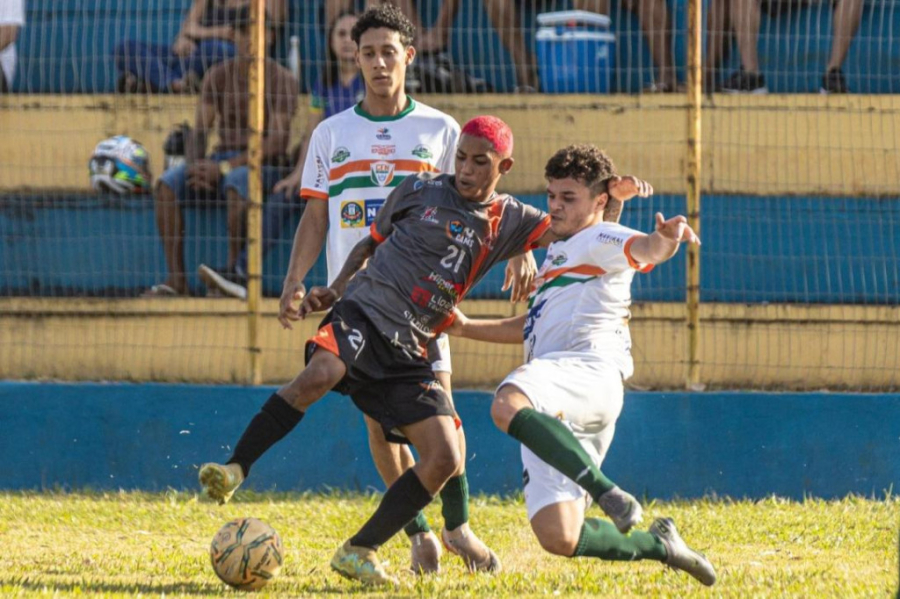 Naviraiense e Grêmio Santo Antônio vencem fora e ficam perto da final no Sub-20